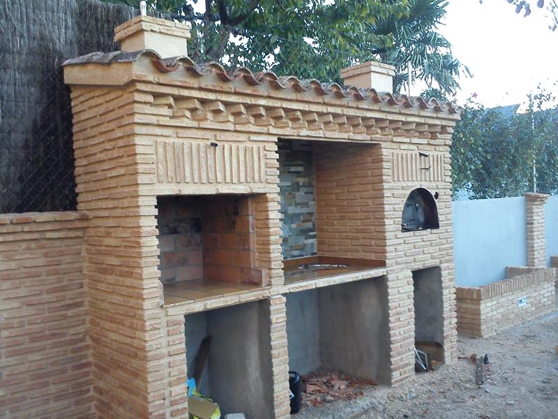 Barbacoa de ladrillo rústico